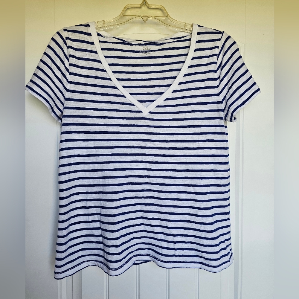 J Crew Vintage Cotten Tee- Size Medium